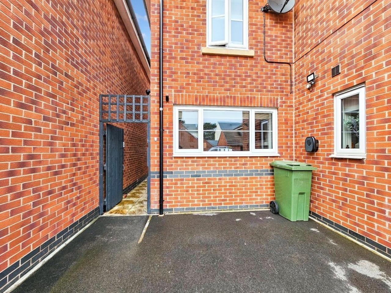 Cobblestone Studio By Fortuna Property Cheltenham Exterior foto
