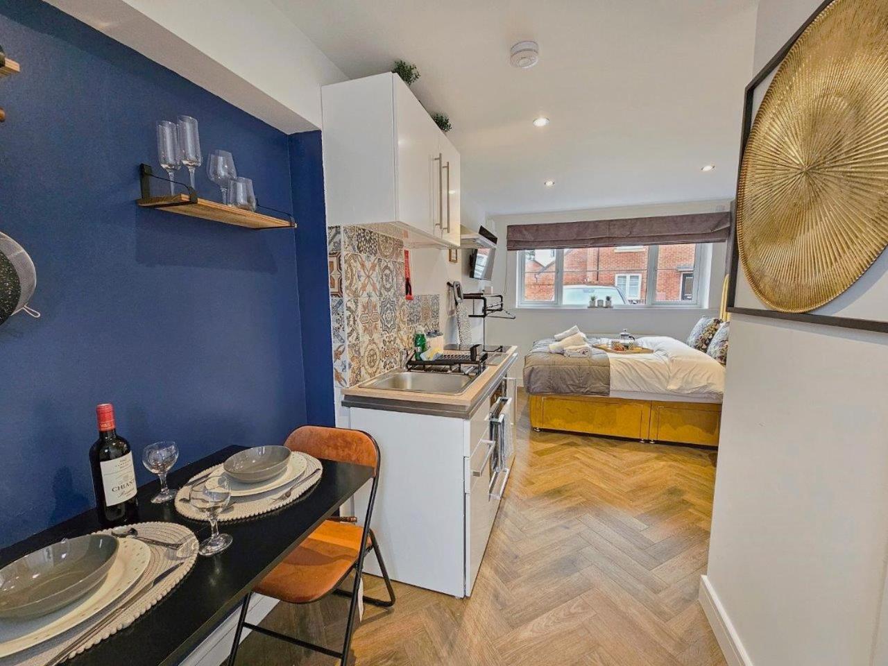 Cobblestone Studio By Fortuna Property Cheltenham Exterior foto